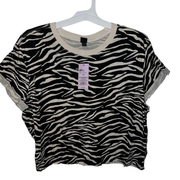 Woman’s Wild Fable T-Shirt Zebra Print sizes small thru XXl available - Picture 3 of 4